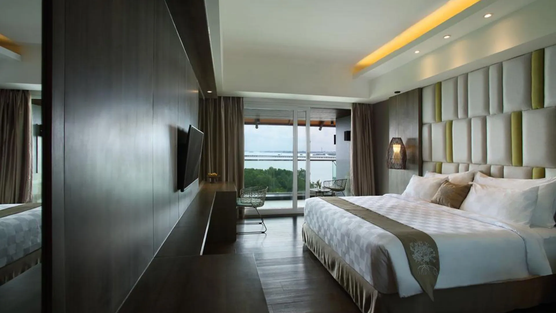 The Crystal Luxury Bay Resort Nusa Dua Nusa Dua  Nusa Dua (Bali)