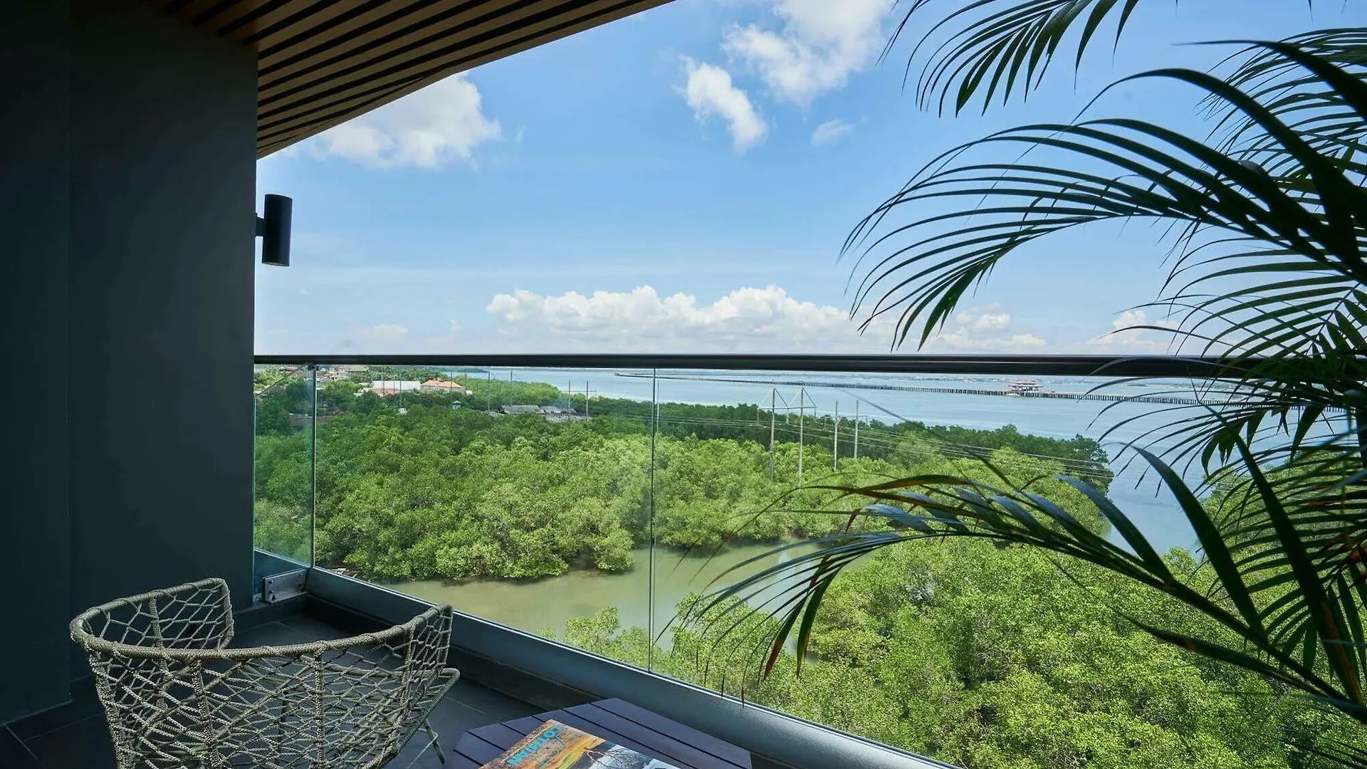 *****  The Crystal Luxury Bay Resort Nusa Dua Nusa Dua  Indonesia